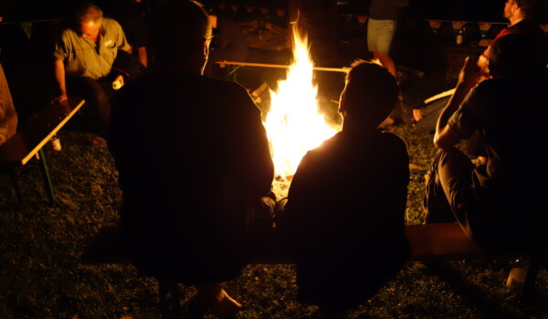 Nacht des Feuers Szenenfoto